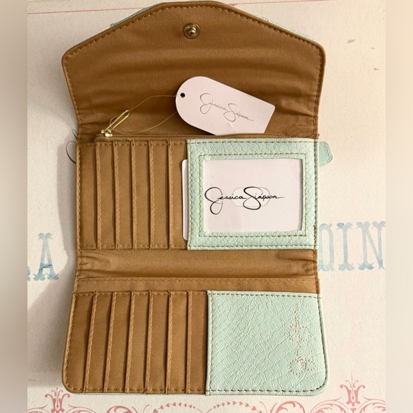 Jessica Simpson wallet - Picture 3 of 3